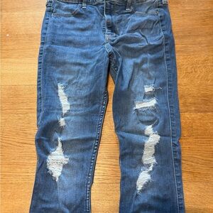 Hollister women’s ripped jeans